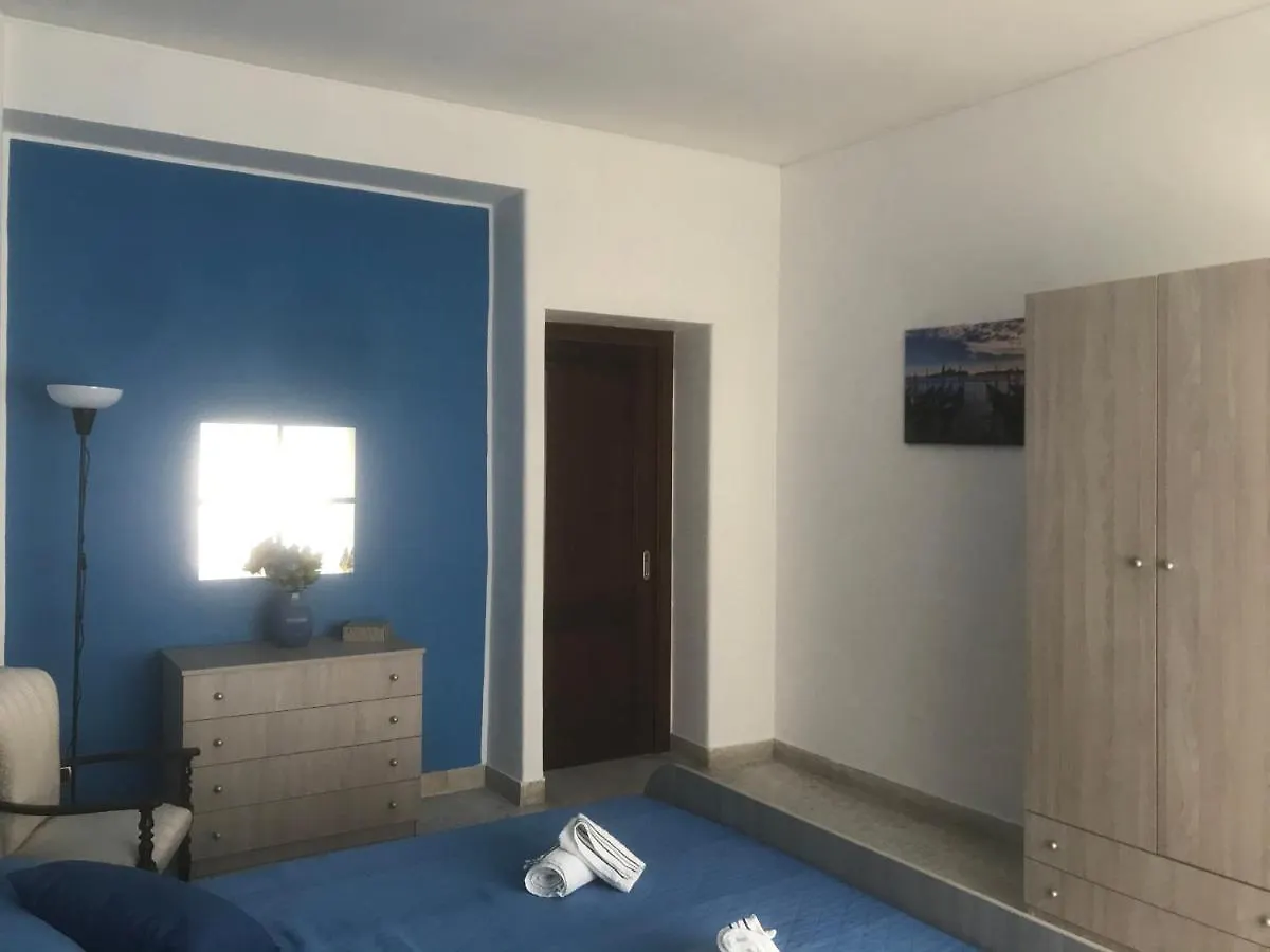 Lago Home Κατάνια 0*,